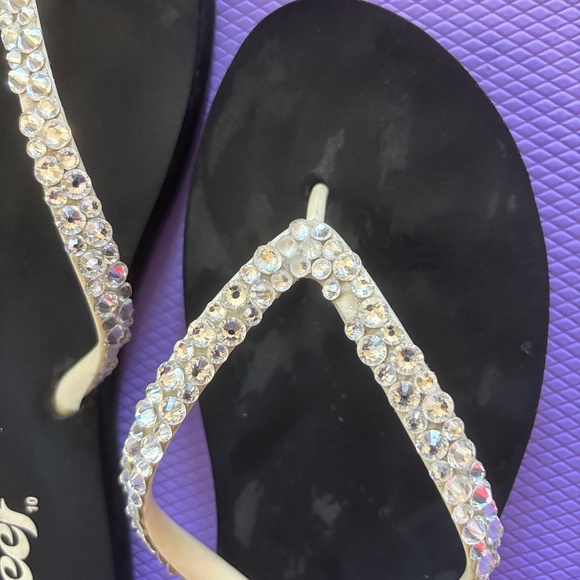 Swarovski studded reef flipflops sz 10 - Picture 3 of 6